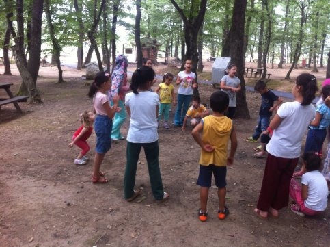 Akyazı'nın Orman Park'ı Aile ve Öğrencileri Mekanı Oldu