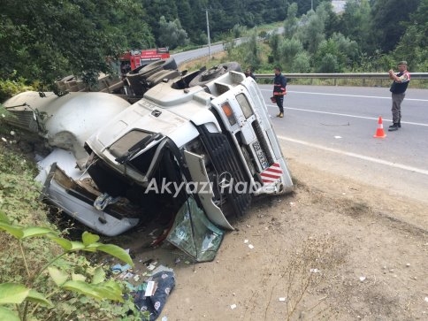 Dev Kamyon Devrildi 1 Yaralı 