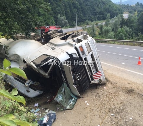 Dev Kamyon Devrildi 1 Yaralı 