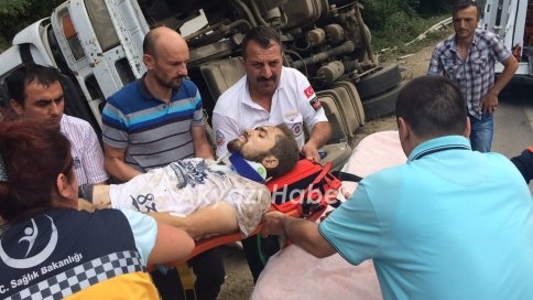 Dev Kamyon Devrildi 1 Yaralı 