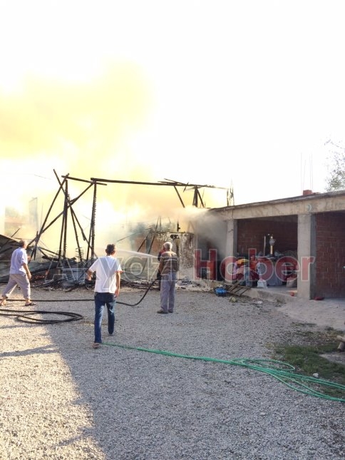 Düzyazı Köyü’nde Samanlık Yangını
