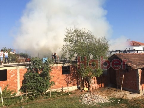 Düzyazı Köyü’nde Samanlık Yangını