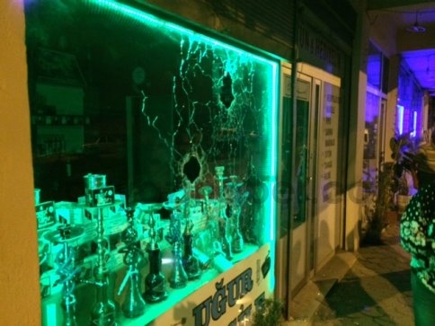 Kasklı Saldırgan İş Yerini Kurşunladı