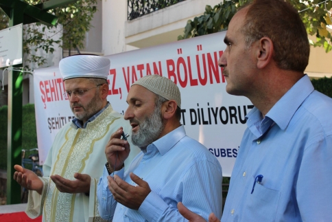 Şehitlerimiz İçin Gıyabi Cenaze Namazı