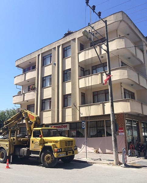 Elektrik Şebekesi Yeraltına Alındı