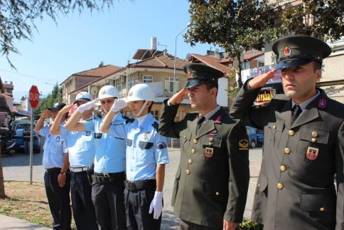 30 Ağustos Zafer Bayramı Düzenlenen Törenle Kutlandı 