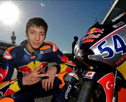 Milli Motosikletçi Antrenmanda Kaza Yaptı