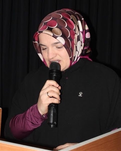 Hümeyra Hikmet Görevini Devretti