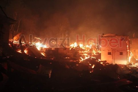 8 Ev, 6 Ahır Kül Oldu