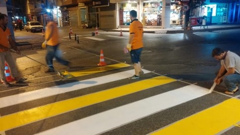 Akyazı’da Belediye Ekiplerinin Akşam Mesaisi