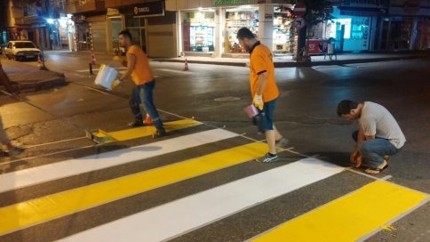 Akyazı’da Belediye Ekiplerinin Akşam Mesaisi