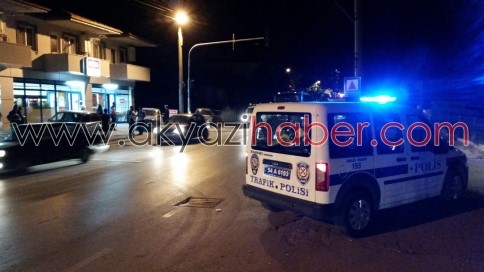 Akyazı Adliyesi önünde trafik kazası meydana geldi.