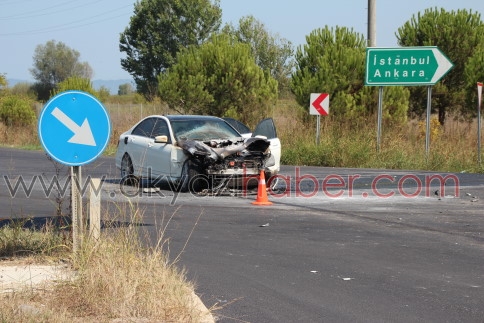 Akyazı Otoban Girişinde Kaza 5 Yaralı