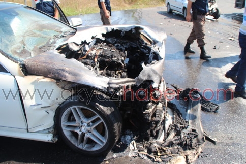 Akyazı Otoban Girişinde Kaza 5 Yaralı