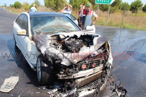 Akyazı Otoban Girişinde Kaza 5 Yaralı