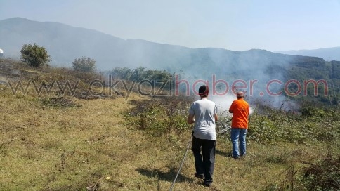 Yeniköy'de Yakılan Anız Kontrolden Çıktı