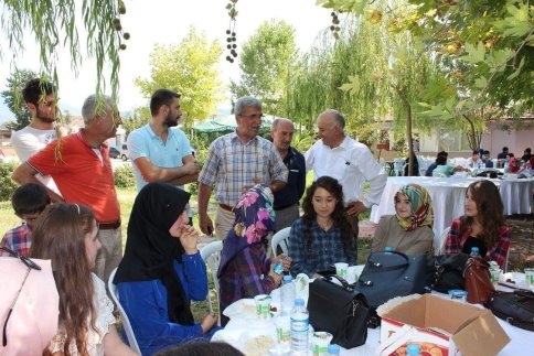 200 Öğrenci Pilav Gününde Buluştu