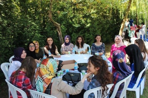 200 Öğrenci Pilav Gününde Buluştu