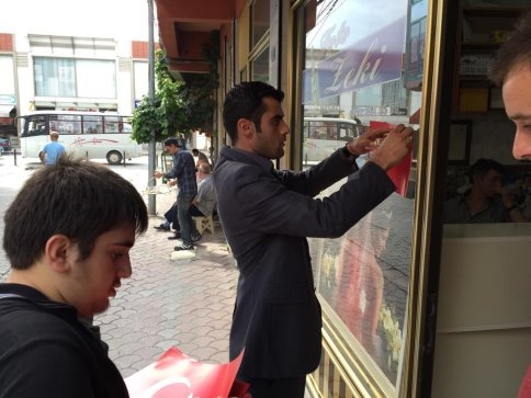 Ülkü Ocakları İlçeyi Kırmızı Beyaz'a Bürüdü