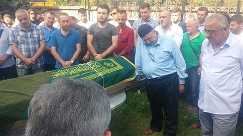 Reoman Kaçar Defnedildi