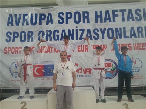 13 Madalya İle Yüz Güldürdüler