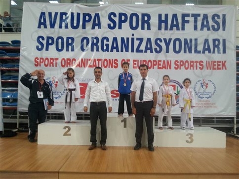 13 Madalya İle Yüz Güldürdüler