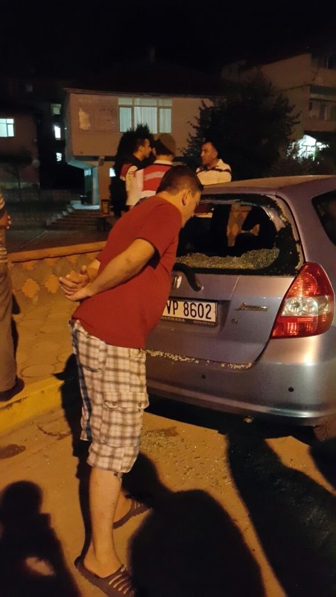 Geri Geri Gelirken Arabaya Çarptı