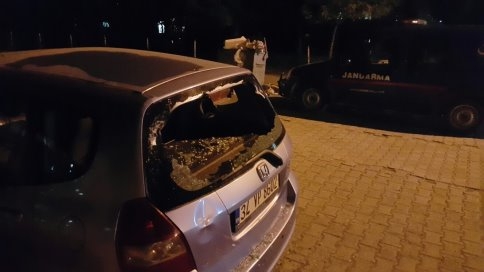 Geri Geri Gelirken Arabaya Çarptı