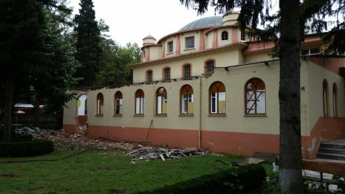 Kubbeli Yeni Cami’nin Yıkımına Başlandı