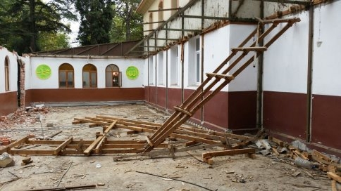 Kubbeli Yeni Cami’nin Yıkımına Başlandı