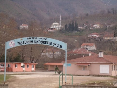 Taşburun Mahesinin Okulları Öğrenciye Yetmiyor