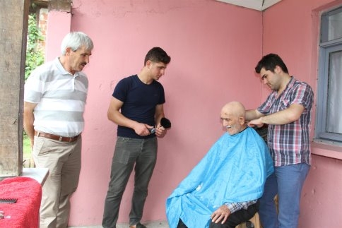 Bayram Traşı Başkan Akcan’dan