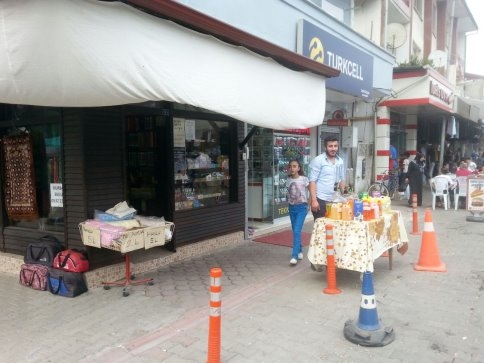 BAYRAM BEREKETİ ESNAFIN YÜZÜNÜ GÜLDÜRDÜ