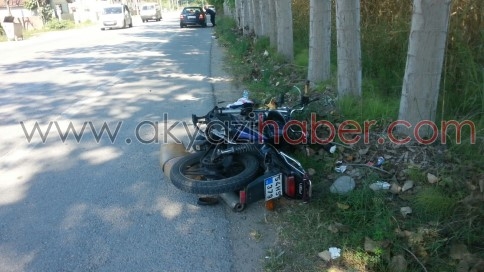 Motosiklet Traktöre Çarptı. 1Yaralı