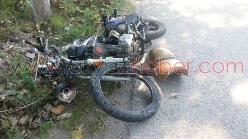 Motosiklet Traktöre Çarptı. 1Yaralı