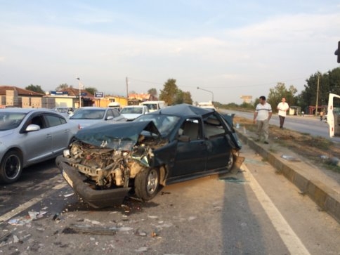 Ormankoy'de zincirleme kaza 4 Yaralı