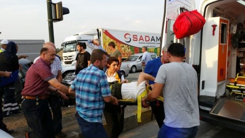 Ormankoy'de zincirleme kaza 4 Yaralı