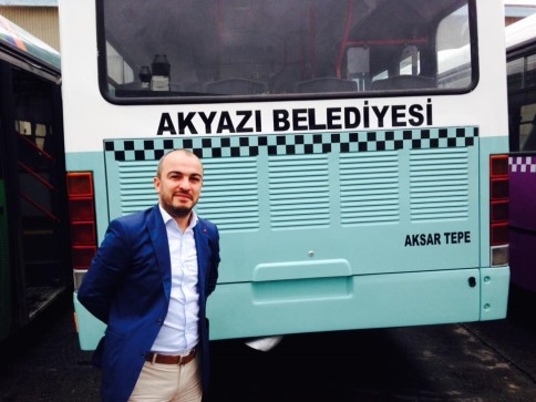 Selçuk Yaşar'dan Akyazı'ya İkinci Otobüs 