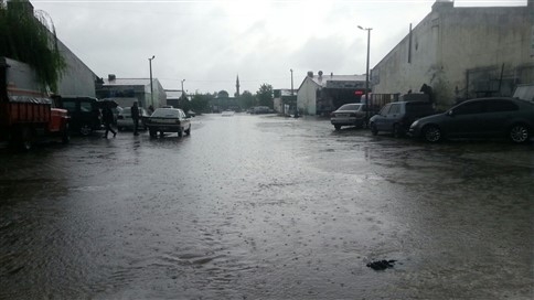 Altyapı'da Çözüm Olmadı, Sanayi Sitesini Su Bastı