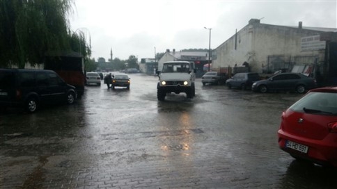 Altyapı'da Çözüm Olmadı, Sanayi Sitesini Su Bastı