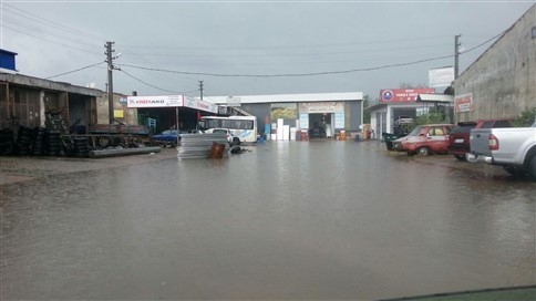 Altyapı'da Çözüm Olmadı, Sanayi Sitesini Su Bastı