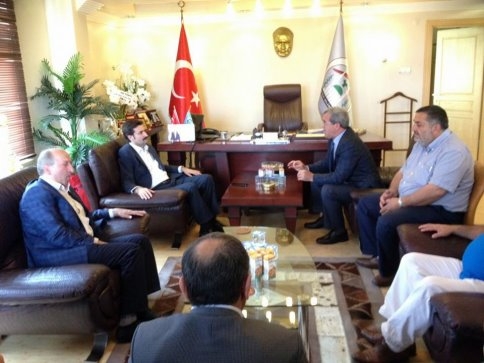 Ayhan Sefer Üstün Akyazı'da Esnafı Gezdi