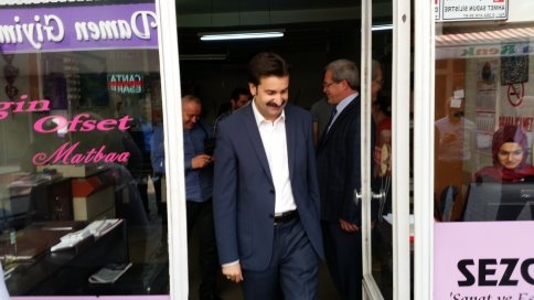 Ayhan Sefer Üstün Akyazı'da Esnafı Gezdi