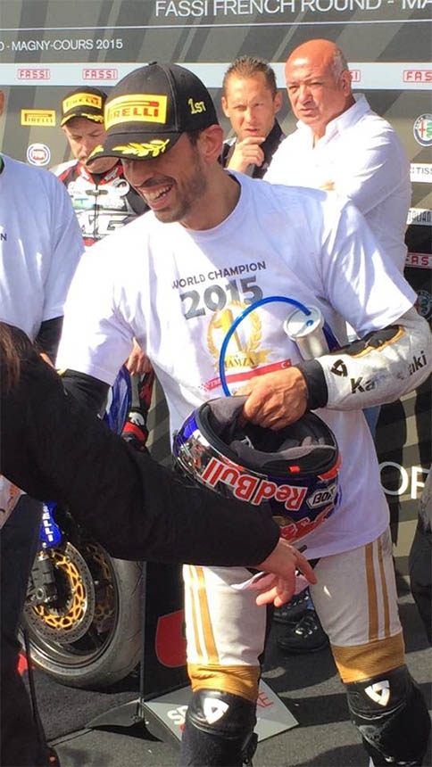 Kenan Sofuoğlu Fransa'da şampiyonluğunu ilan etti