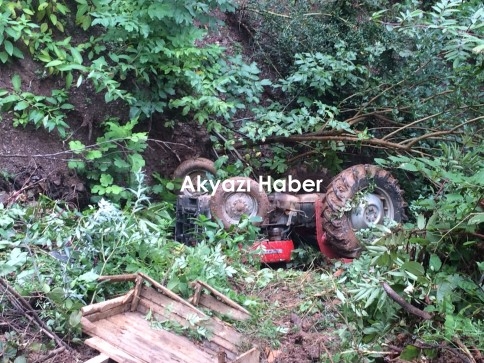 Traktör Uçuruma Yuvarlandı