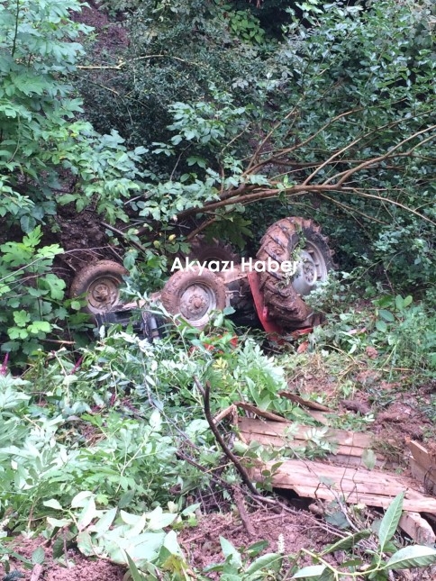 Traktör Uçuruma Yuvarlandı