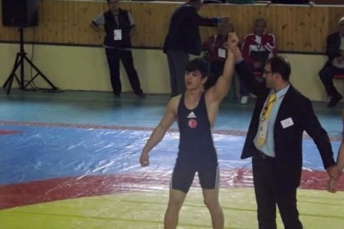 Onur Arı Gençlerde Avrupa İkincisi Oldu