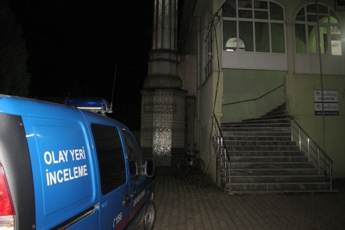 Akyazı ilçesi Yağcılar Camiinde Hırsızlık