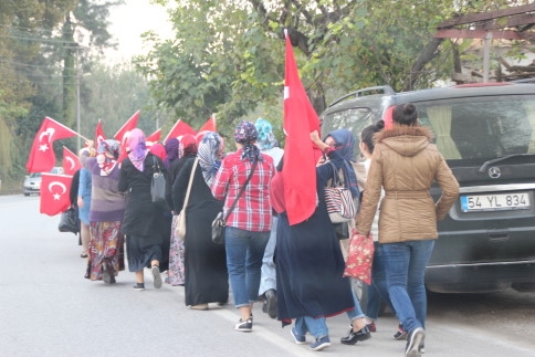 Fabrika Çalışanları Teröre Lanet Yürüyüşü Düzenledi.