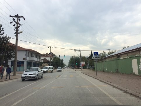 O Cadde'ye Trafik Işıkları Konuldu